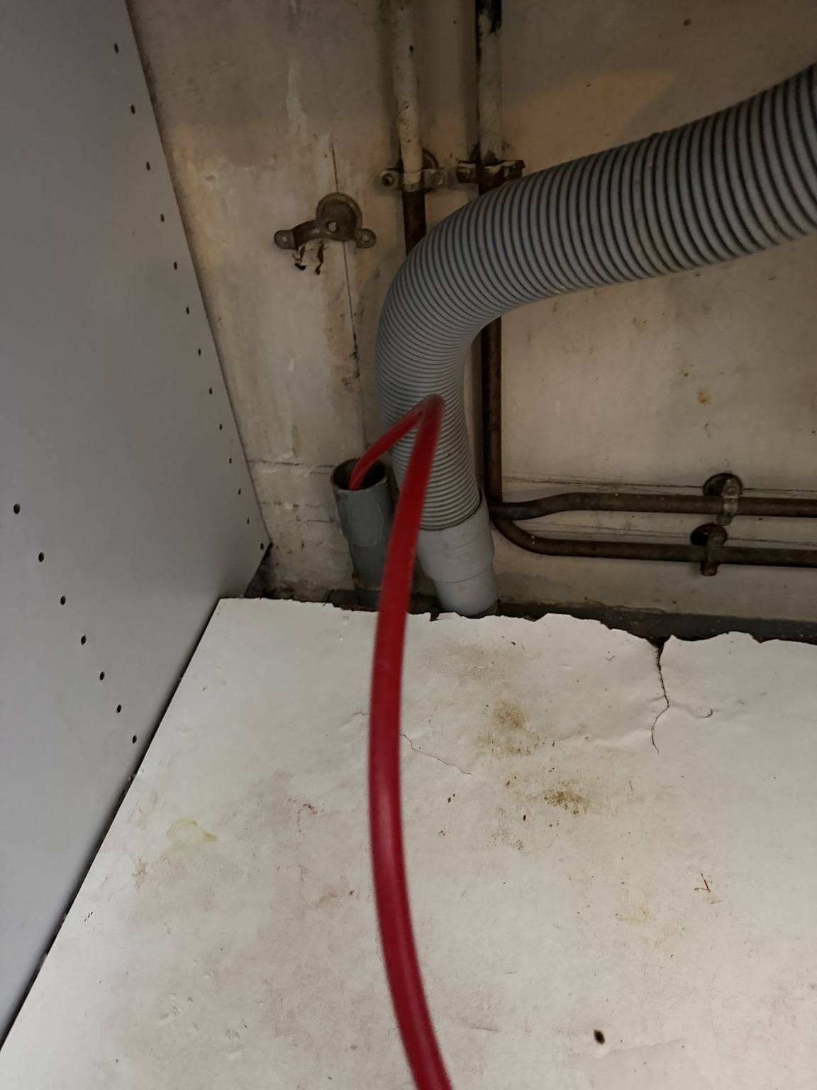 Évacuation lave-linge et raccordement siphon — Champs-sur-Marne